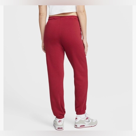 NWT Nike women’s XL pomegranate red mid rise loose fit joggers - Picture 3 of 11